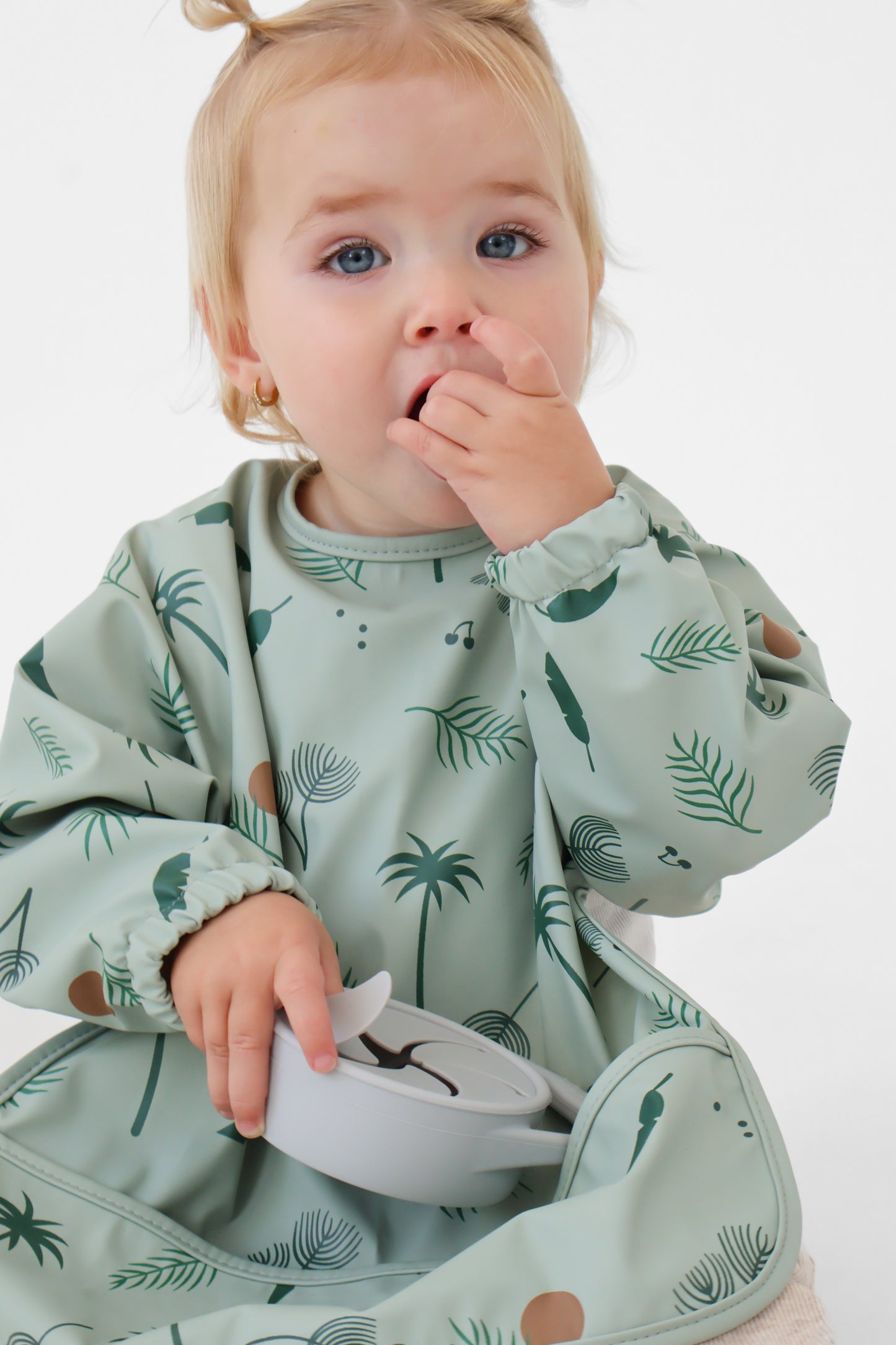 Long-sleeve bib