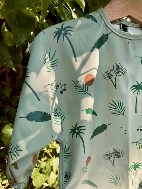 Long sleeved bib