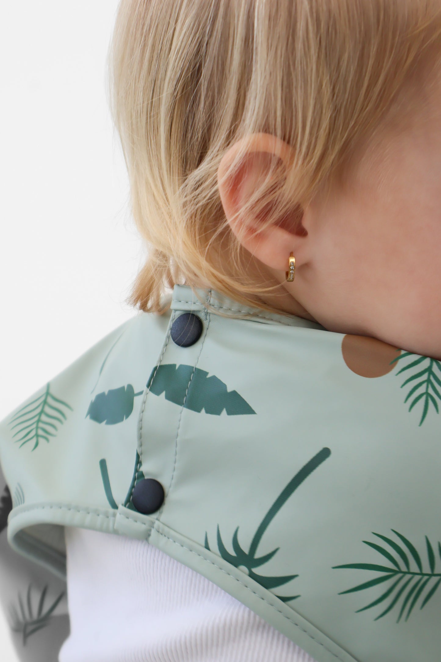 Long sleeved bib